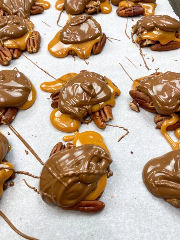 Caramel Pecan Chocolate Turtles - Dozen